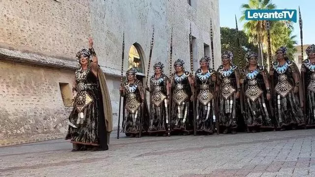 Alaquàs celebra una espectacular Entrada de Moros i Cristians Perolers.