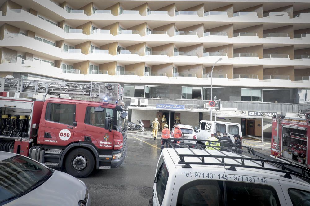 Unos ladrones incendian un local nocturno junto al Paseo Marítimo de Palma