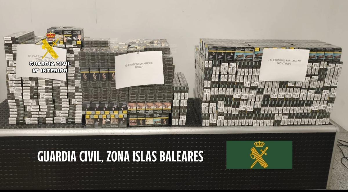 Las cajetillas de tabaco intervenidas en el aeropuerto de Palma.
