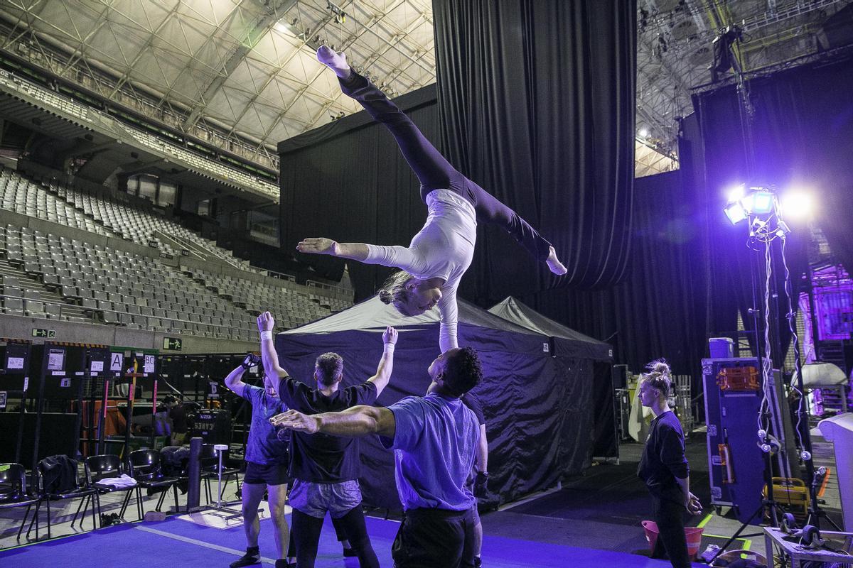 CRYSTAL, el espectáculo de Cirque du Soleil patina sobre hielo en el Palau Sant Jordi.