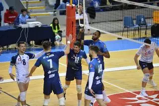 El Voley Palma deja la salvación apalabrada