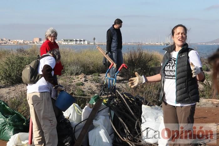 SOS Mar Menor retira dos toneladas de basura