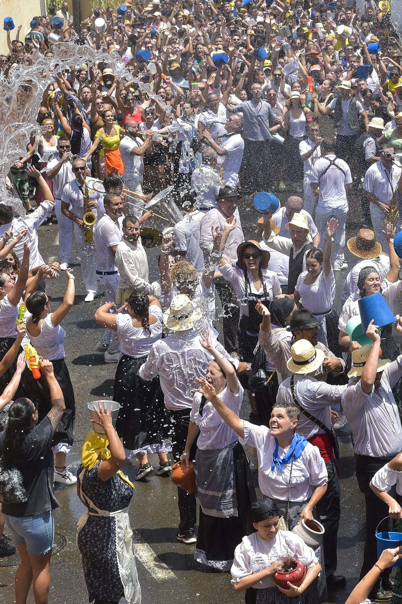 Fiesta del agua de Lomo Magullo