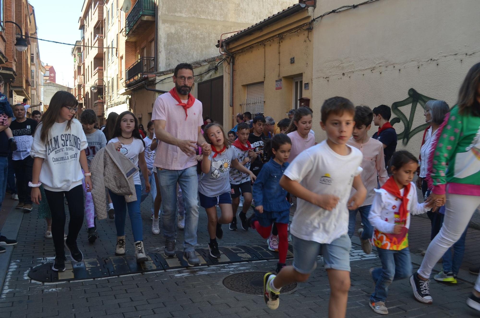 Fiestas de la Veguilla en Benavente: Así de bien lo han pasado los niños con los carretones de Gente del Toro