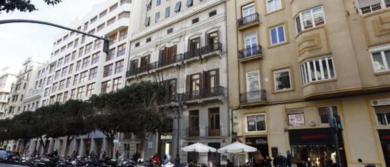 El fondo de pensiones holandés APG se lanza a comprar edificios de viviendas en València