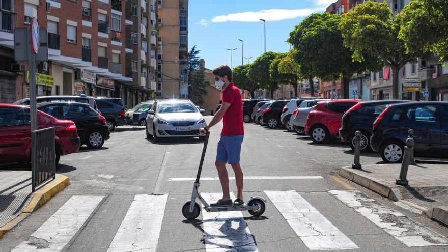 Las zonas peatonales de Plasencia, vetadas a patinetes eléctricos