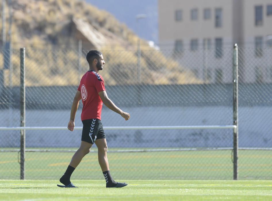 Entrenamiento del Tenerife a falta de 3 fichajes