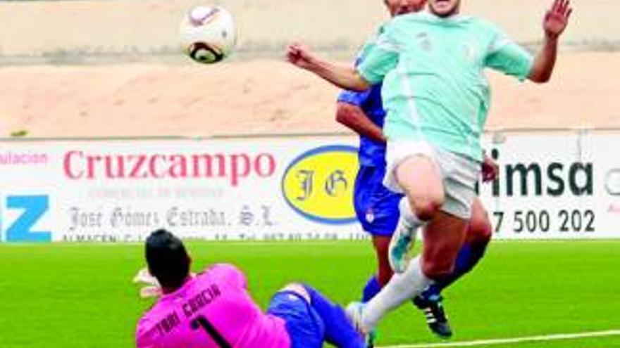 El Lucena gana al Jaén y demuestra que puede soñar