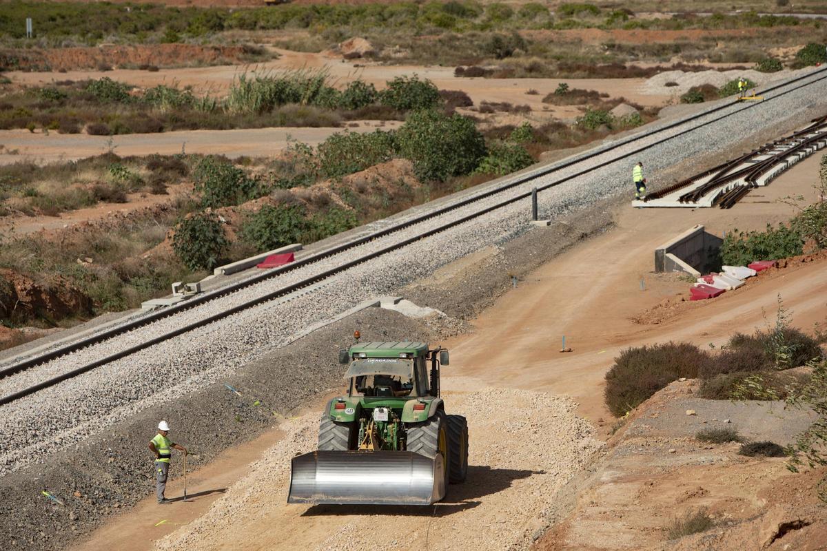 Obras del acceso ferroviario al puerto de Sagunt.