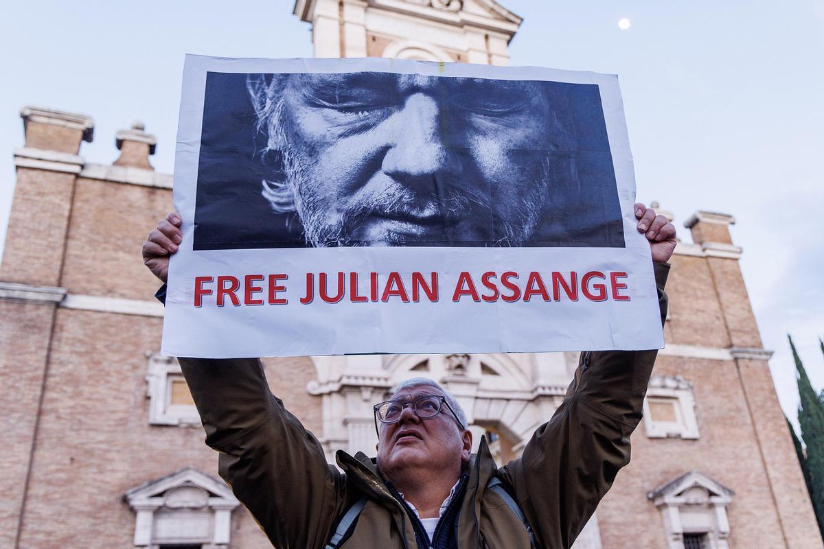 Multiples concentraciones por la libertad de Julian Assange