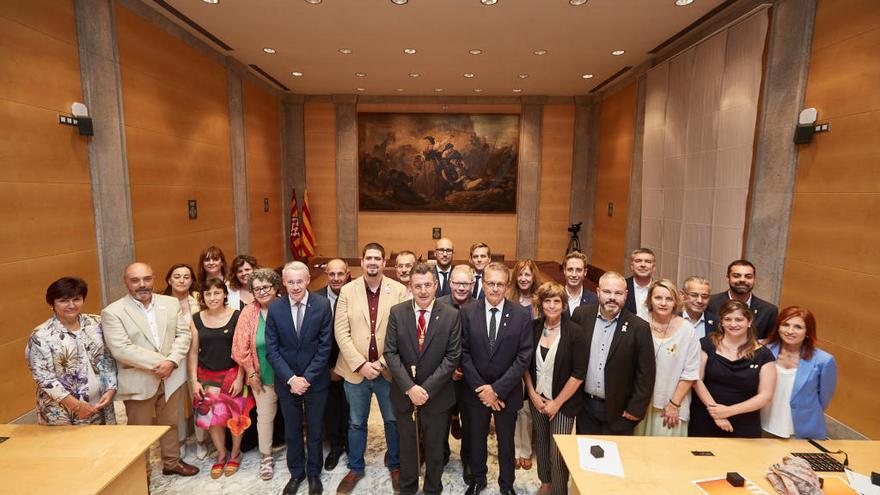Els nous membres del ple de la Diputació de Girona.