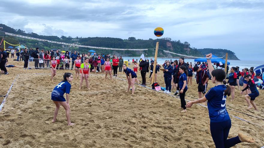 La gran fiesta del vóley playa asturiano regresa a Rodiles: así han sido los juegos deportivos del Principado