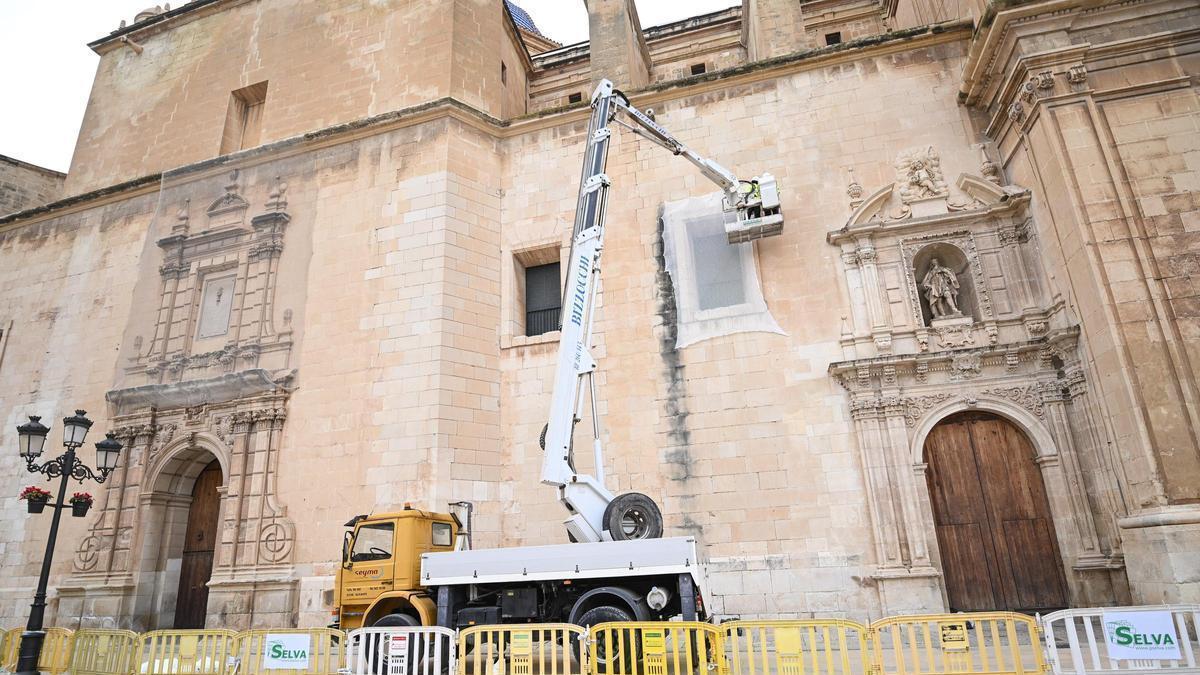 Nuevas redes protectoras en la fachada de Santa María en Elche