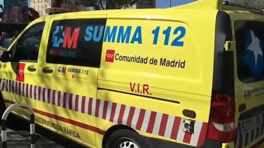 Un hombre dispara a su expareja y se atrinchera en un piso de Madrid