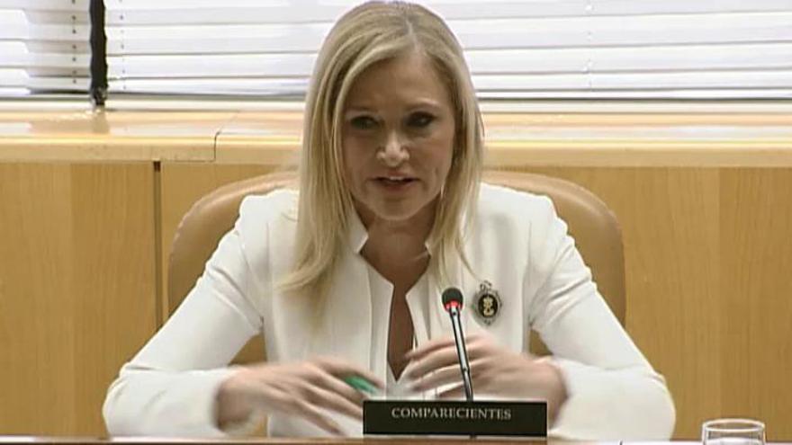 Tensa comparencencia de Cifuentes en la comisión de la Asamblea de Madrid