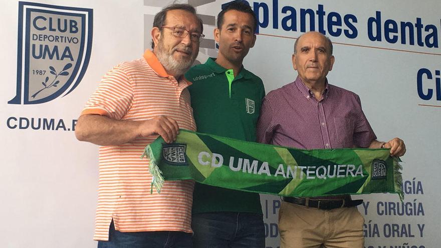 La presentación del acuerdo, en los bajos de La Rosaleda.