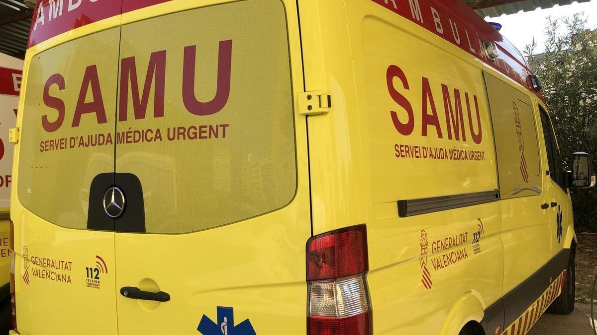Una mujer resulta herida en un accidente de tráfico entre Alzira y Corbera