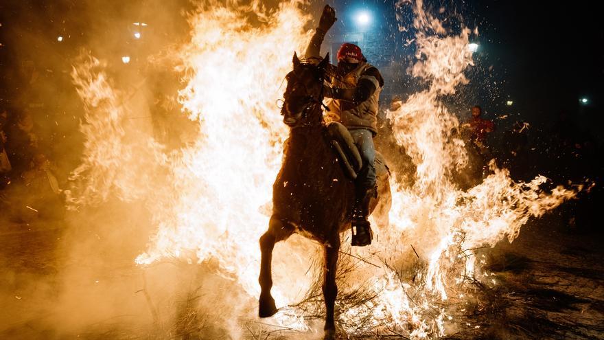 El espectacular fuego de las Luminarias