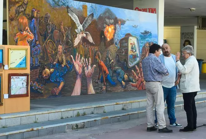Alumnos de la Cala del Moral recuerdan la Desbandá