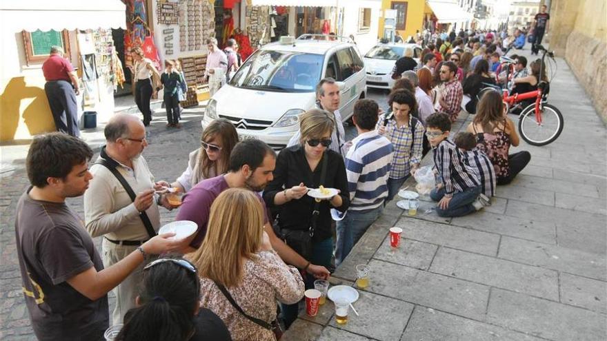 Comercio Córdoba advierte al Ayuntamiento de que no actúe con él como con la hostelería