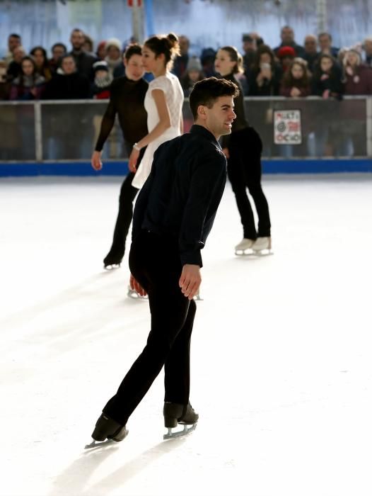 Exhibición de patinaje sobre hielo