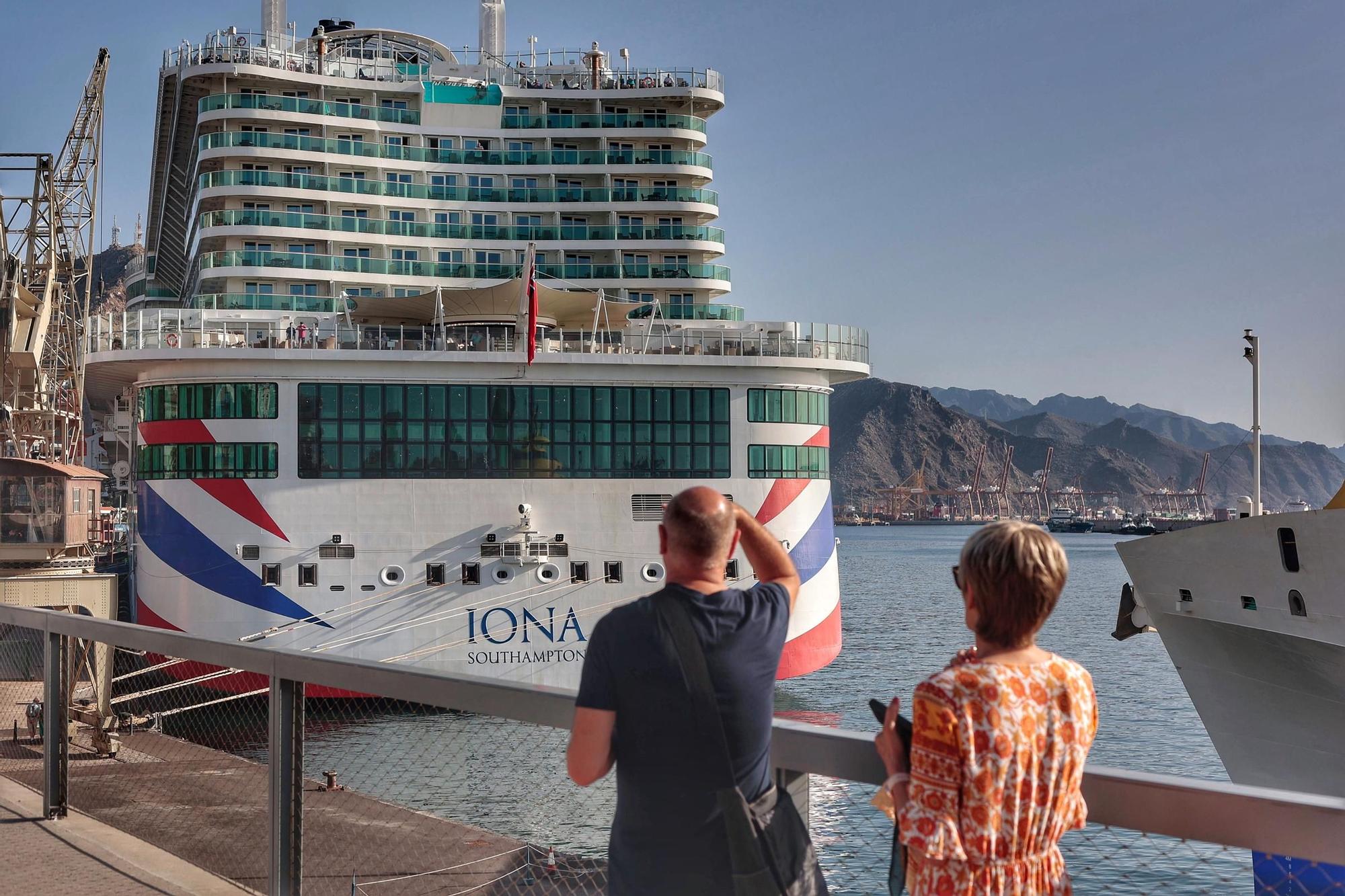 Así es el crucero Iona, uno de los más grandes del mundo y que llega al puerto de Santa Cruz