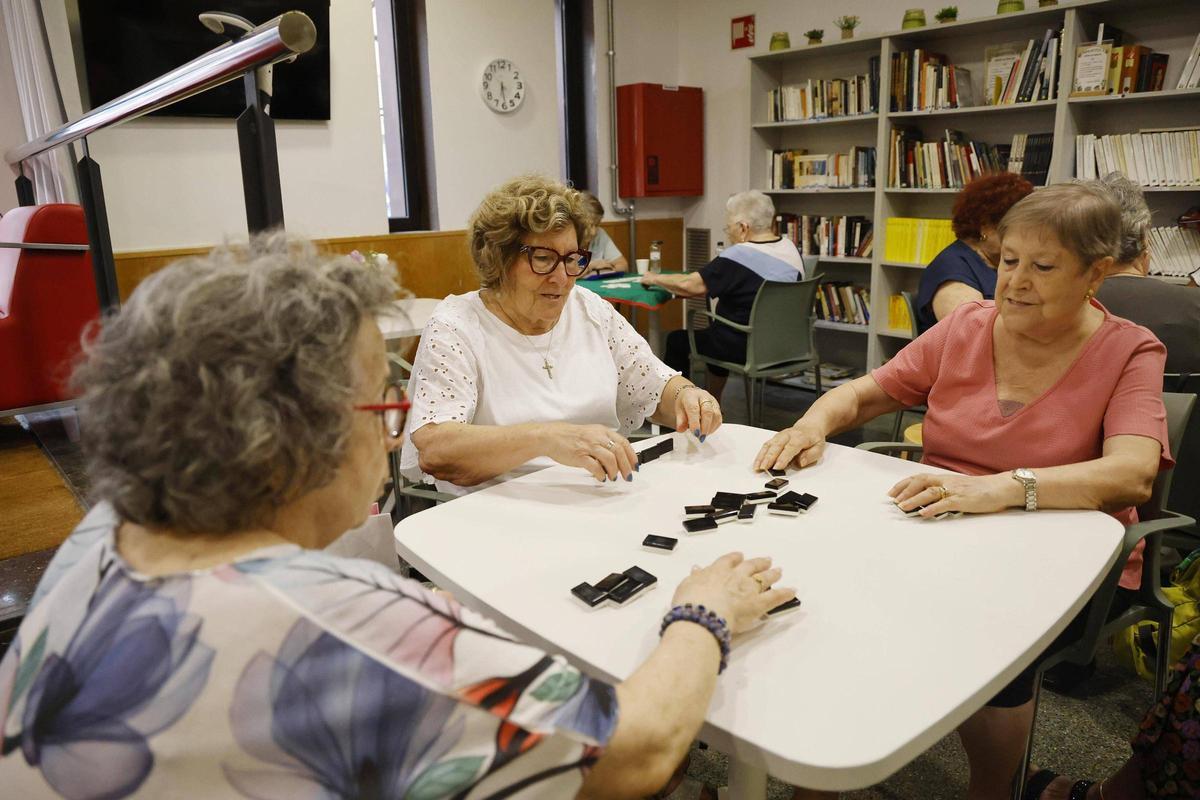 Les imatges de l'activitat comunitària a l'Espai Cívic Mercadal