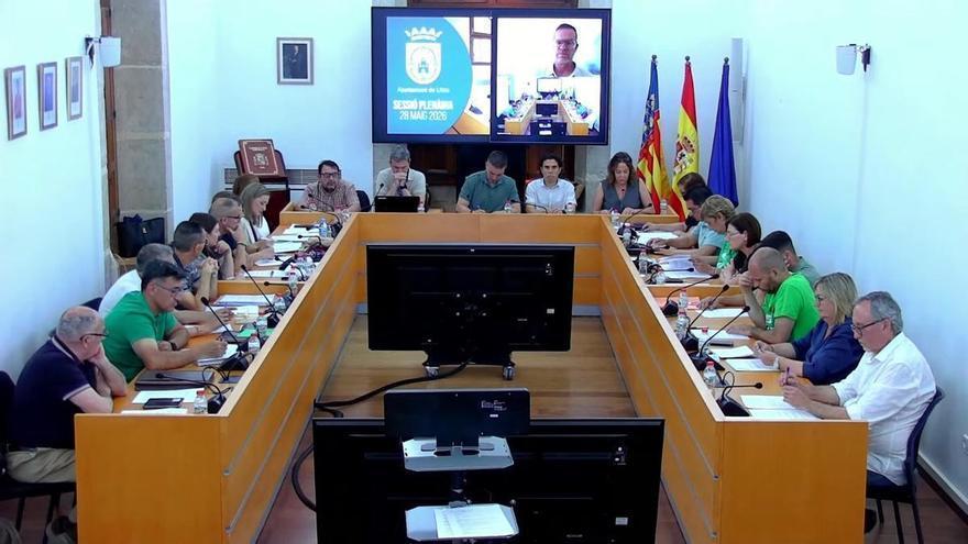 Llíria respalda al profesorado valenciano y exige a la Generalitat reabrir la negociación educativa