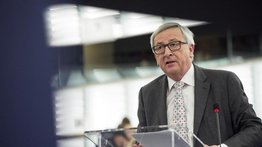 El aviso de Juncker a May: &quot;Un discurso no basta para empezar a negociar&quot;