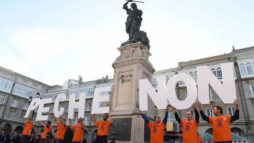 Protesta de los trabajadores de Alcoa contral el cierre, el pasado sábado en María Pita.