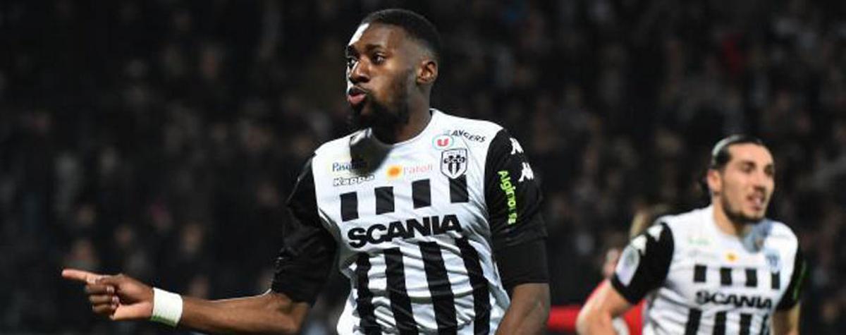 Oferta de 16 millones por un delantero