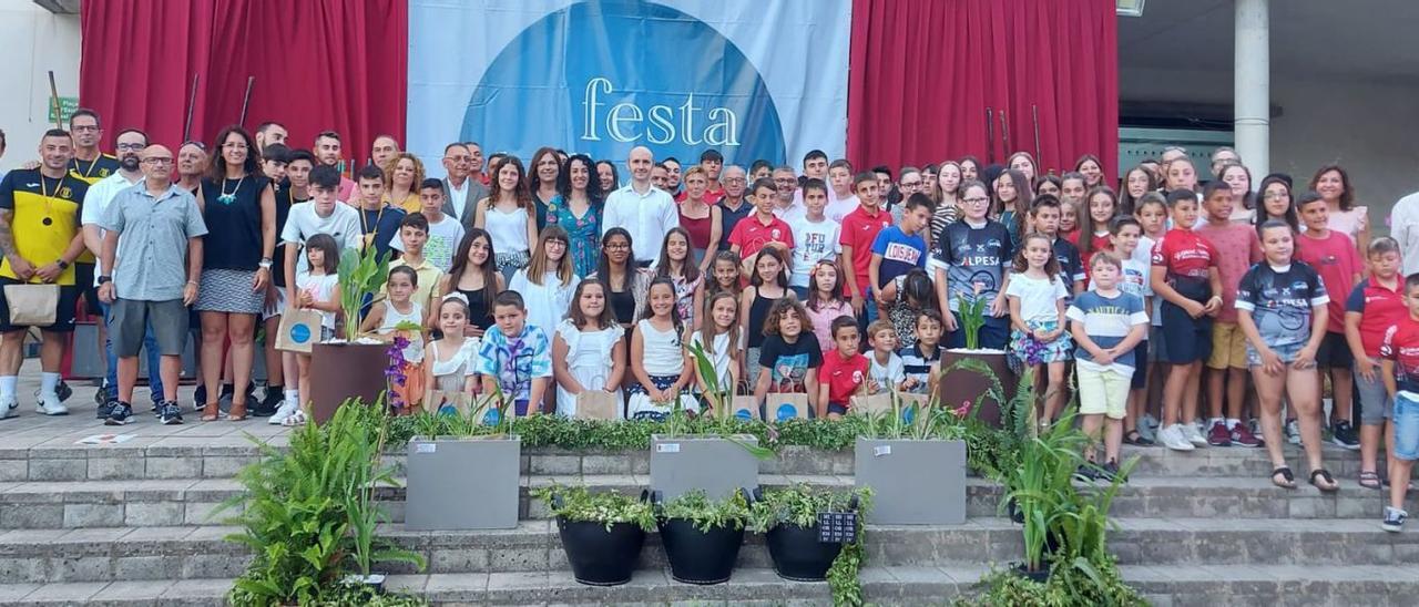 Los homenajeados en la 
Gala del Deporte 
de Tavernes.  josé juan