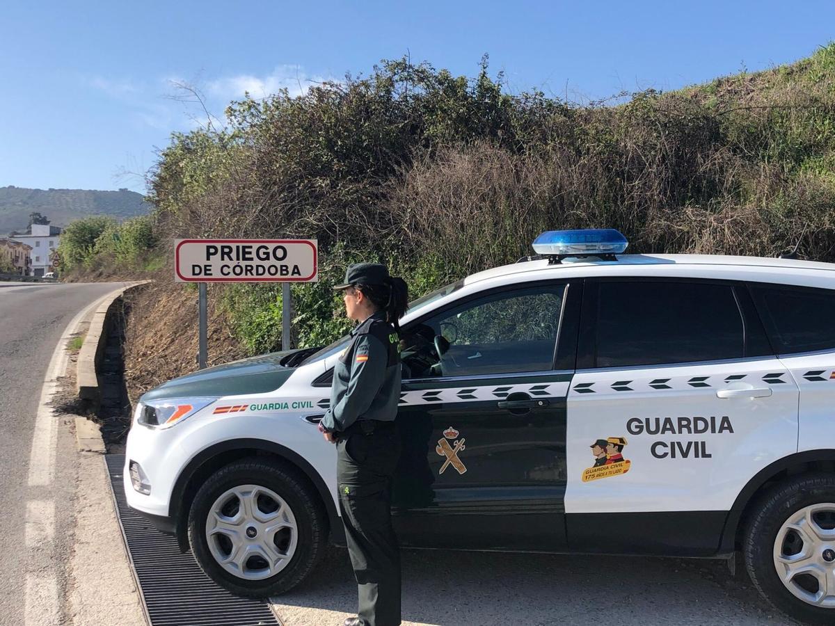 LA GUARDIA CIVIL DE PRIEGO DE CÓRDOBA, DETIENE A DOS PERSONAS E INVESTIGA A UNA TERCERA, POR UN DELITO CONTINUADO DE ROBO CON FUERZA EN LAS COSAS. O.P.C. GUARDIA CIVIL (CÓRDOBA)