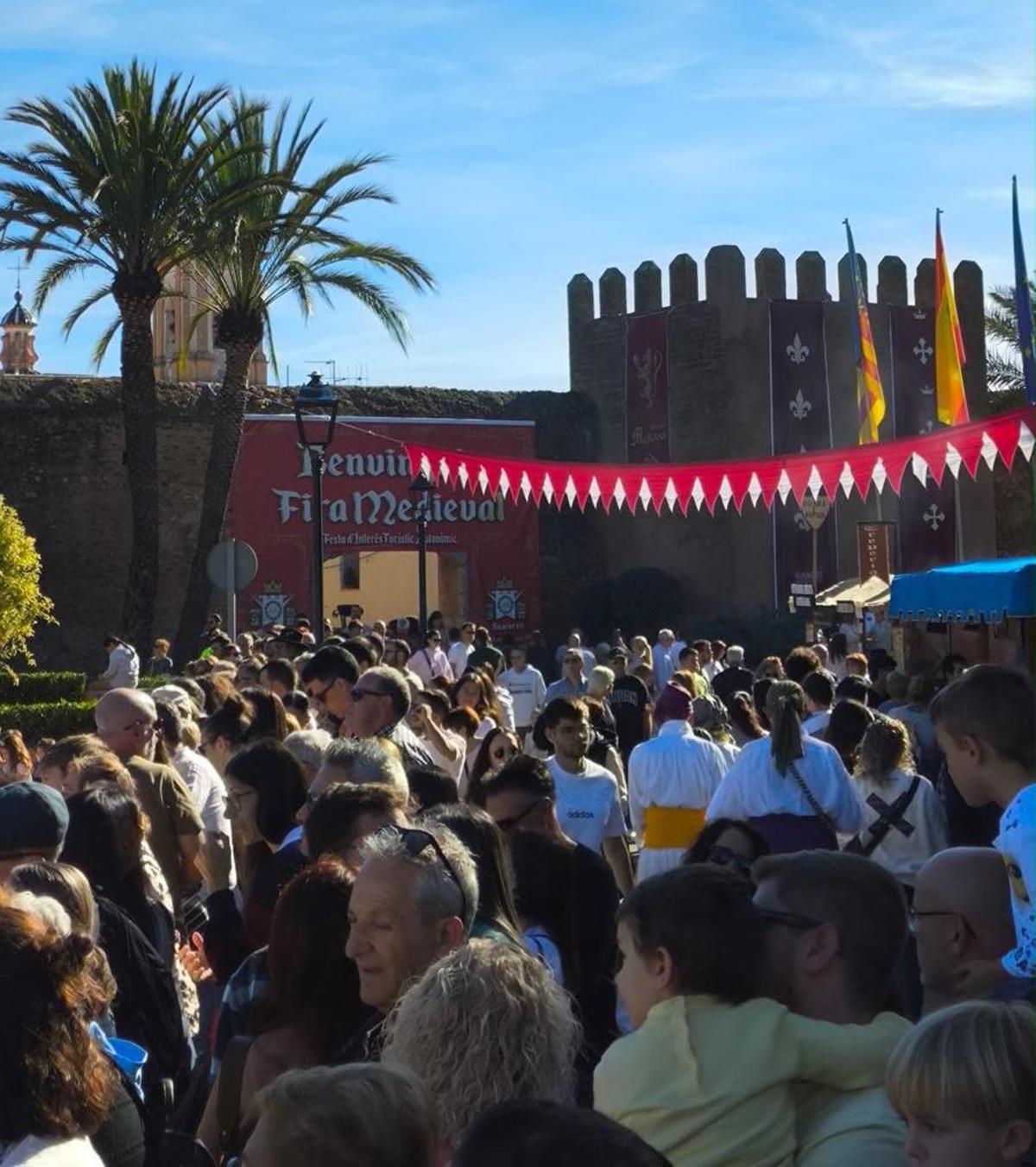 El primer fin de semana de noviembre Mascarell se engalana para recrear la época medieval.