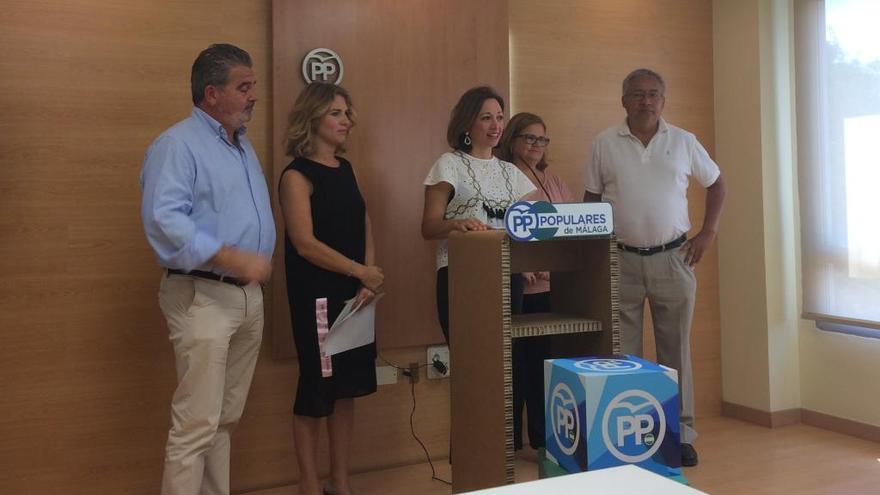 Patricia Navarro y Ana Mestre defendieron este mediodía la situación de las familias numerosas andaluzas.