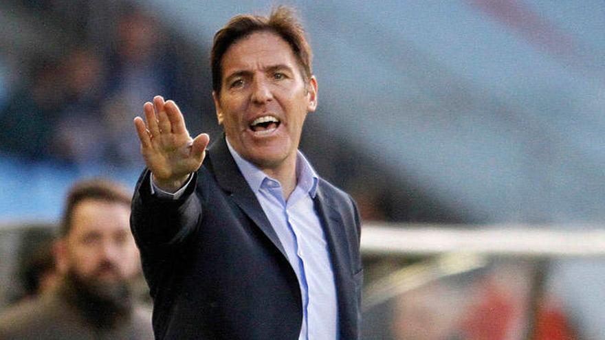 Berizzo pide calma a sus jugadores. // EFE