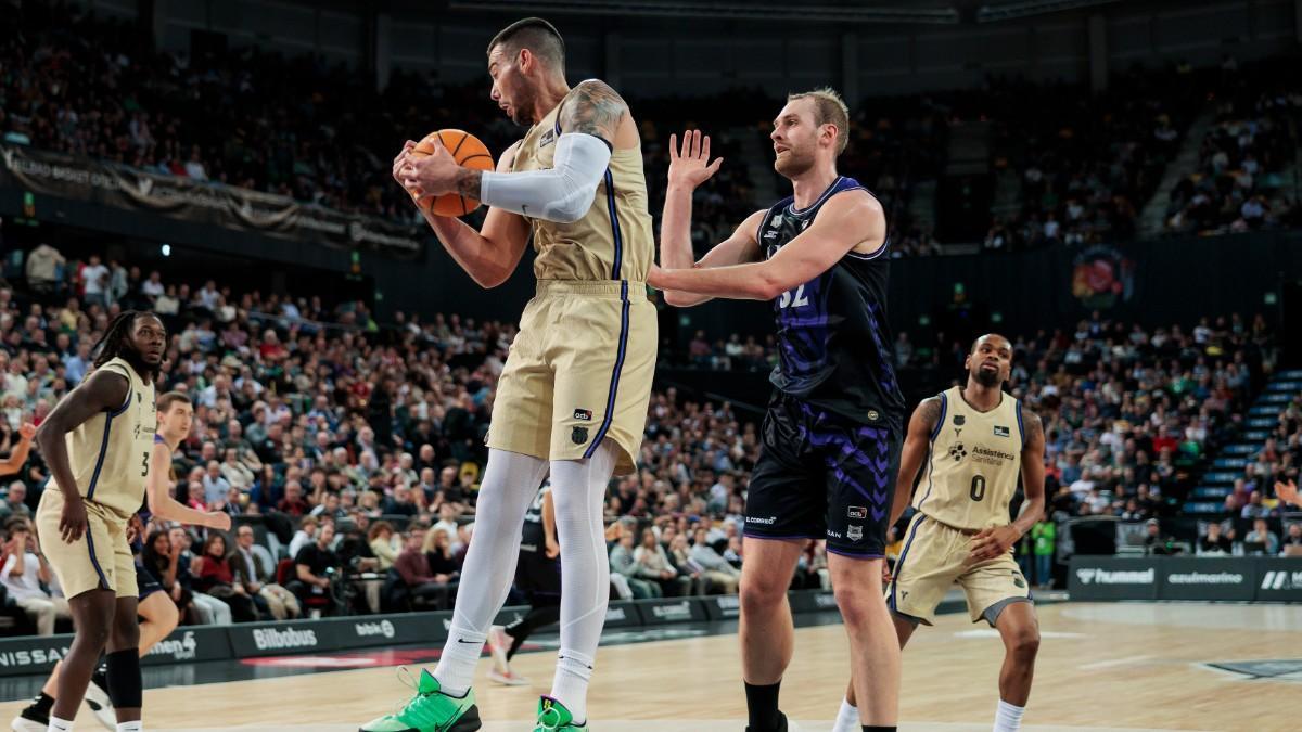 Willy Hernangómez firmó un gran partido ante Tryggvi Hlinason