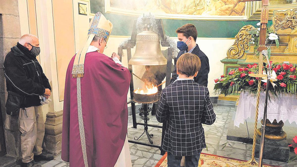 Acte de benedicció de la campana Mare de Déu de Joncadella