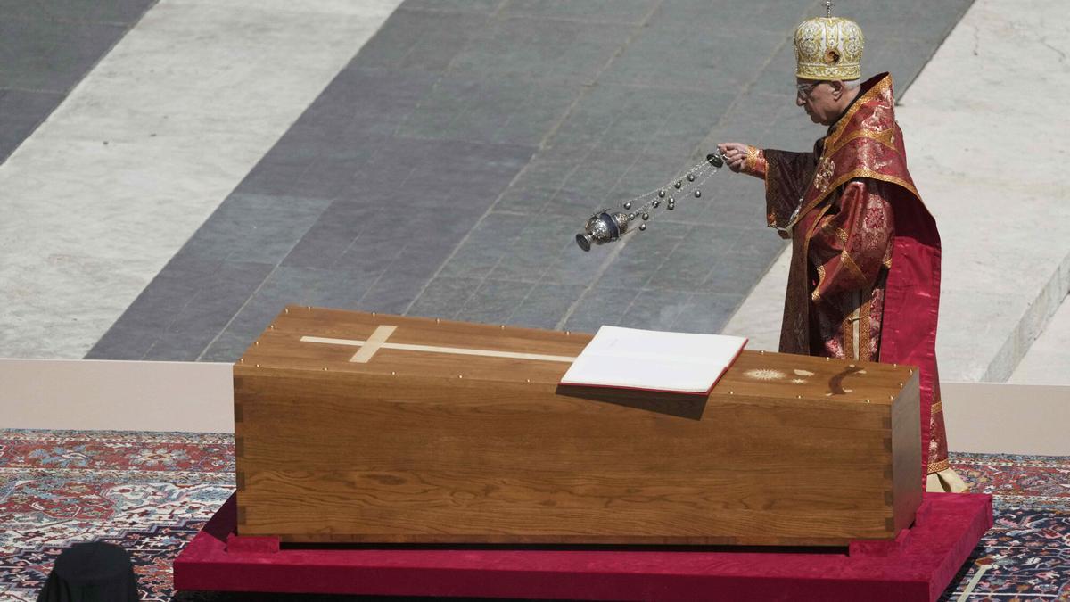 Incense is waved over the coffin during the funeral of Pope Francis in St. Peter's Square at the Vatican, Saturday, April 26, 2025. (AP Photo/Markus Schreiber). EDITORIAL USE ONLY/ONLY ITALY AND SPAIN