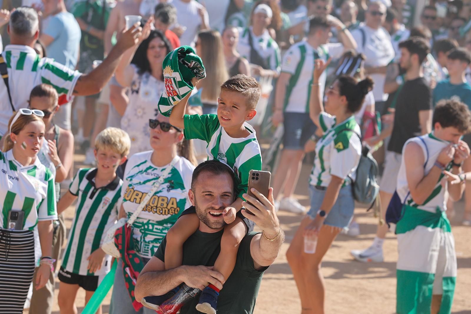 El Córdoba CF vuelve a Segunda / Las mejores imágenes de una noche para la historia