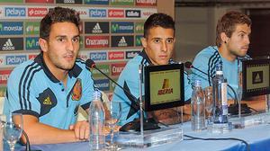 Els tres jugadors coincideixen que és un orgull portar la samarreta de la selecció absoluta.