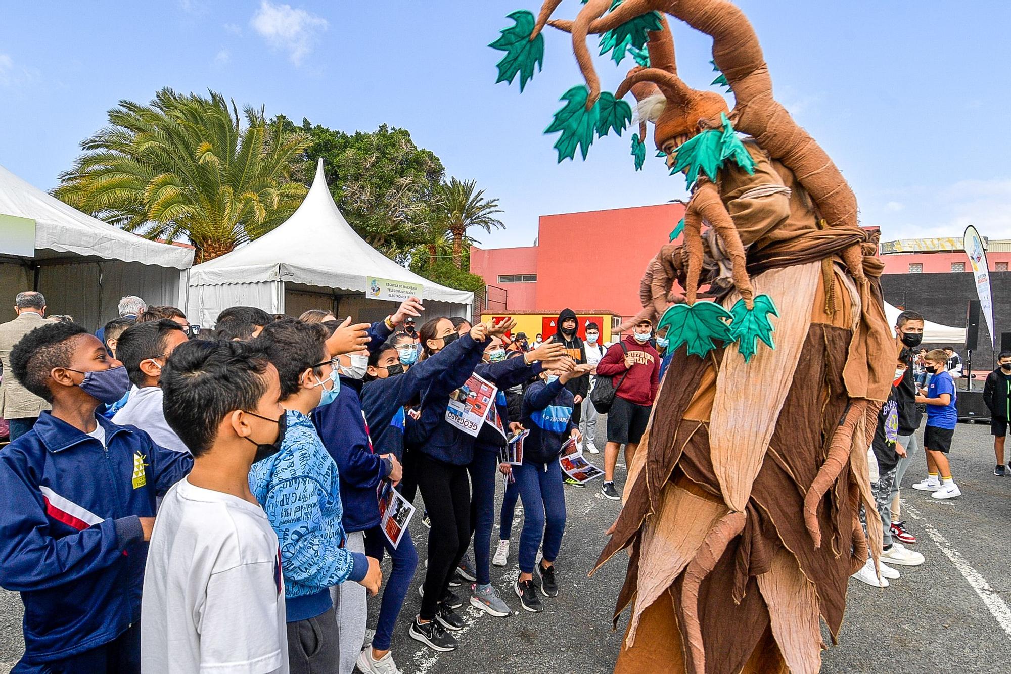 XI Muestra de Educación 'Despertar vocaciones' en Vecindario