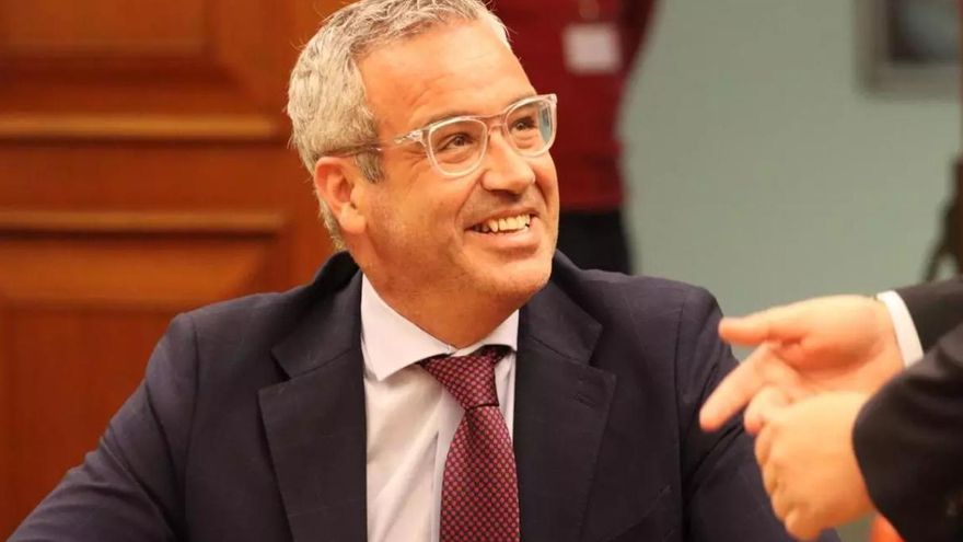 Un diputado canario deja el Congreso de los Diputados al &quot;dar positivo en alcoholemia tras un incidente de tráfico&quot;