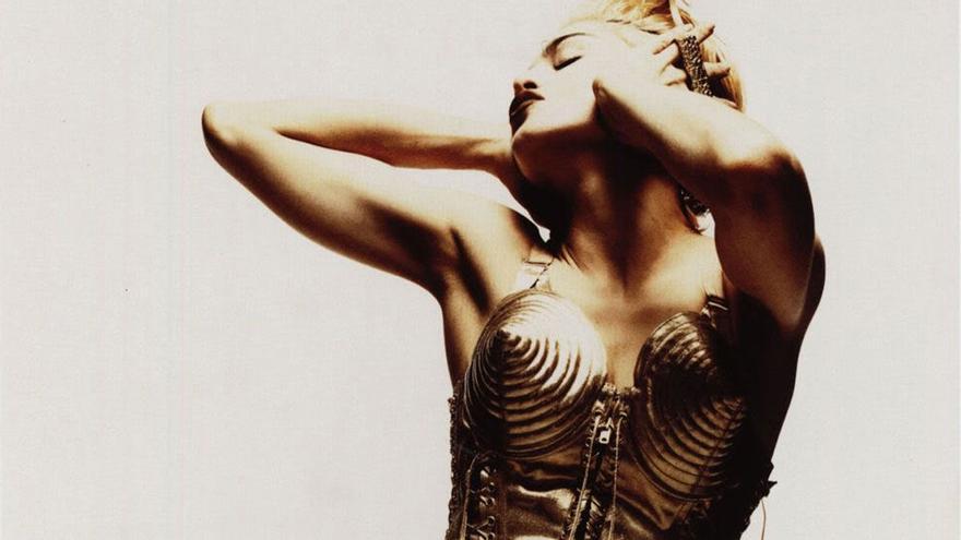 Jean Paul Gaultier lanza un servicio de alquiler de prendas icónicas de los años 80 y 90