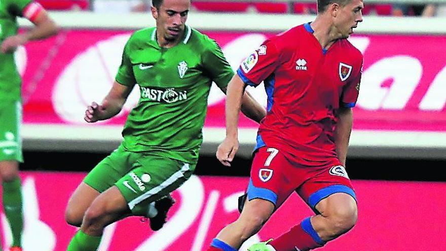 Hernán Santana y Noguera durante el enfrentamiento copero de los rojiblancos en Soria