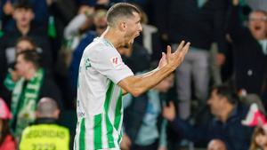 Guido Rodríguez, en acción con la camiseta del Betis