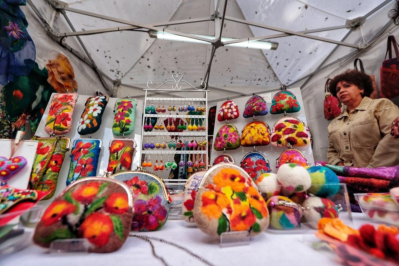 Inauguración de la exposición de flores, plantas y artesanía de las Fiestas de Mayo