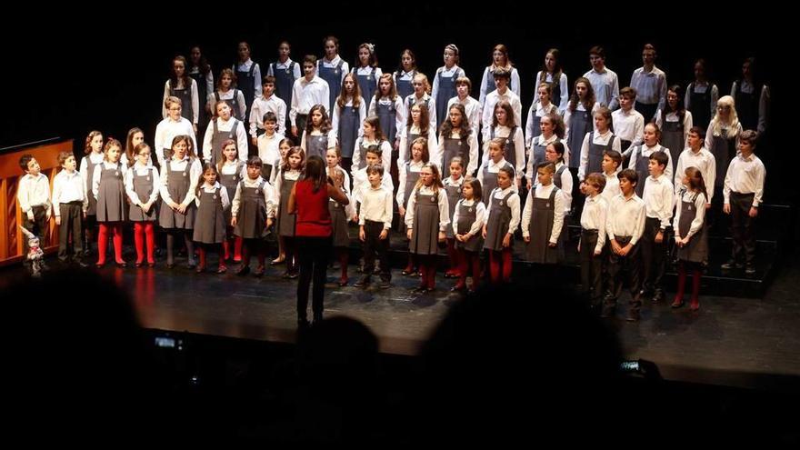 El coro &quot;Princesa de Asturias&quot;, en el Valey