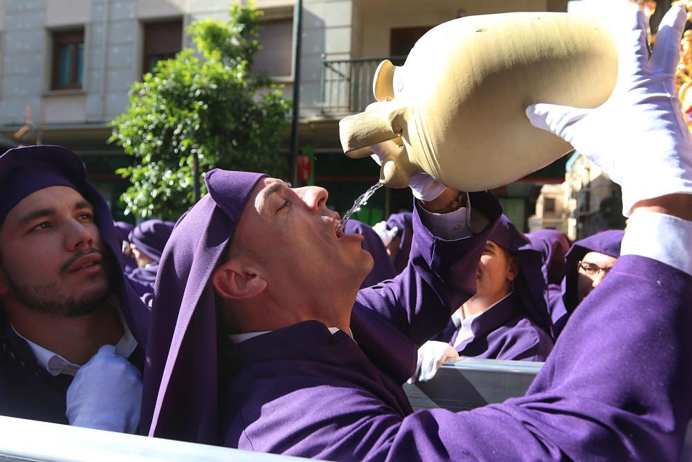 Álex Zea, Gregorio Torres y José Luis Arciniega captan los 'otros' momentos de la Semana Santa de Málaga