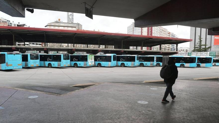 La Xunta cede gratis a Vigo la propiedad de su estación de buses mientras disputa con el Concello por la de A Coruña